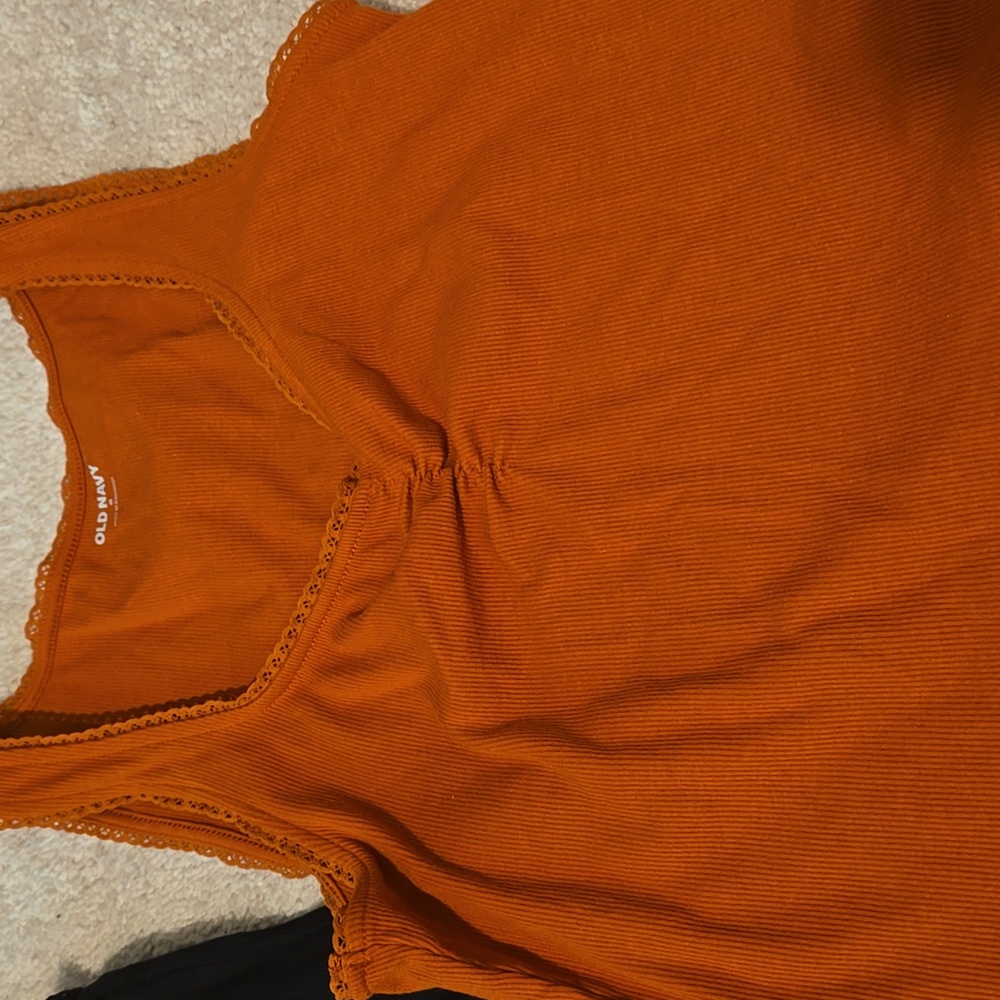 Old Navy Cinched Ribbed Knit Crop Tank Bundle - Picture 4 of 9